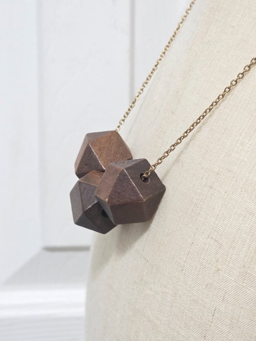 Wood necklace - Picture 3 of 6